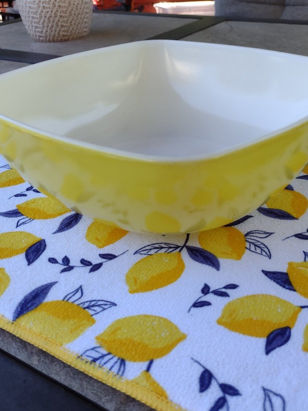 Vintage Pyrex #525B-025 Primary Yellow 2 1/2 qt Square Hostess Ovenware Bowl